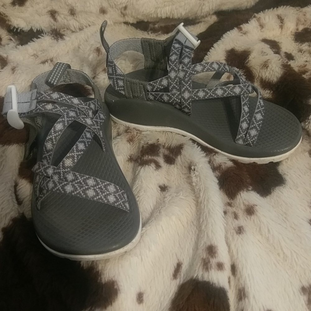 Girl 12 chacos